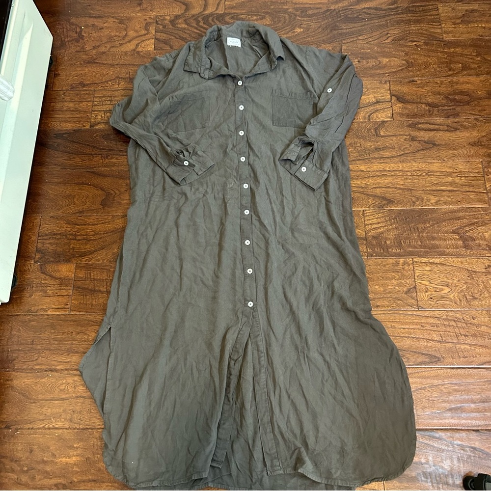 Mudpie size L dress. Cocoa color. Button front, shirtail hem